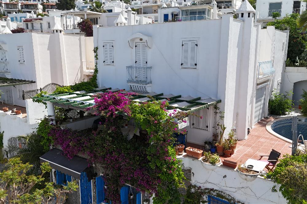 BODRUM KUMBAHÇE SİTE İÇİ MÜSTAKİL HAVUZLU VİLLA