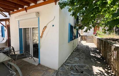Bodrum Torba' da Havuzlu Sitede Sahile 300 metre 2+1 Satılık Bahçe Katı