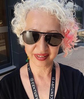Güler Erat