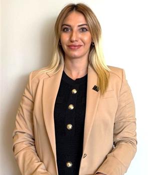 Özge Kara