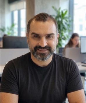 Sezer Zaman