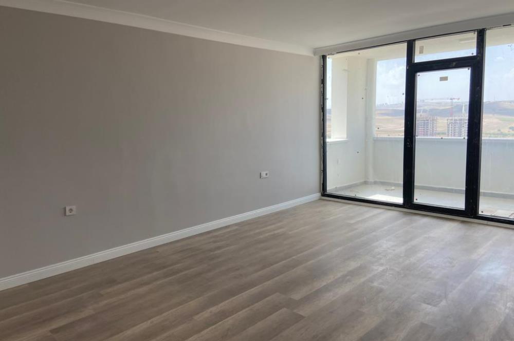 EVRENSEL YAŞAM KONUTLARINDA FULL YAPILI SATILIK 4,5+1 DAİRE