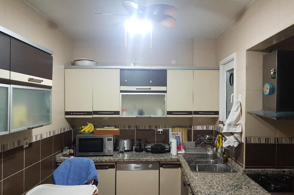 BİROL DURSUNDAN MODA CADDESİ KÖŞE KONUMLU BİNADA 175 M2 ARA KAT DAİRE