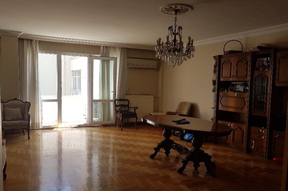 BİROL DURSUNDAN MODA CADDESİ KÖŞE KONUMLU BİNADA 175 M2 ARA KAT DAİRE