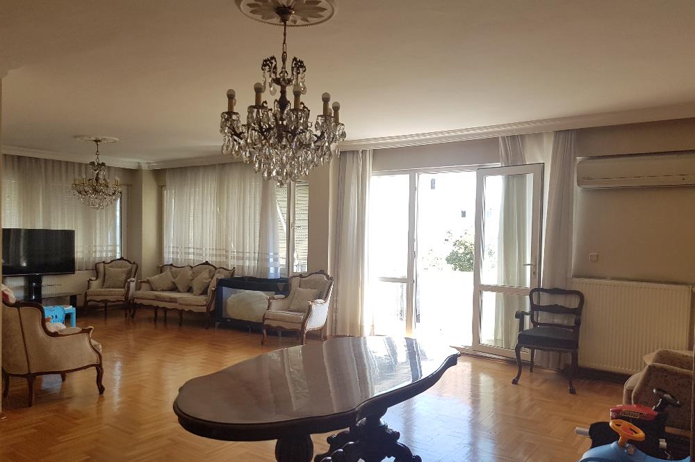 BİROL DURSUNDAN MODA CADDESİ KÖŞE KONUMLU BİNADA 175 M2 ARA KAT DAİRE