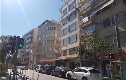 BİROL DURSUNDAN MODA CADDESİ KÖŞE KONUMLU BİNADA 175 M2 ARA KAT DAİRE