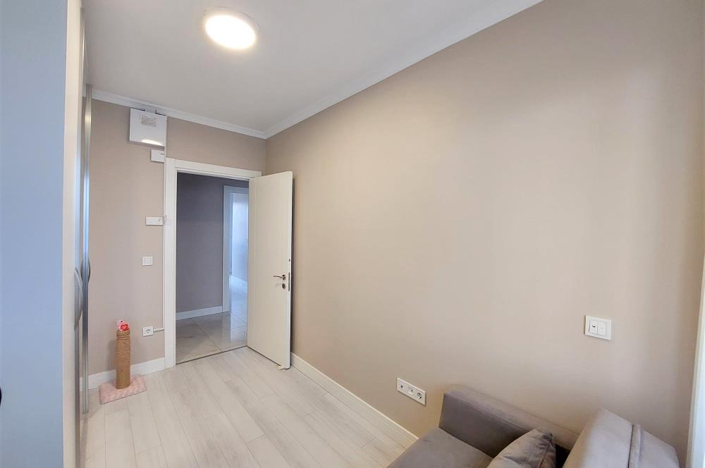 Suadiye Fatma Kadın Sokakta Akıllı Binada 4+1 (Net 120 m2)