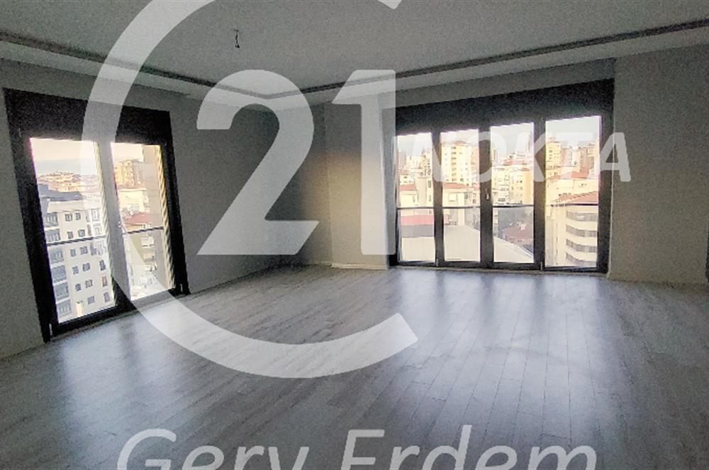 ERENKÖY KAZIM KARABEKİRDE 6 YILLIK TERASLI DUBLEX 4+2 300 m2