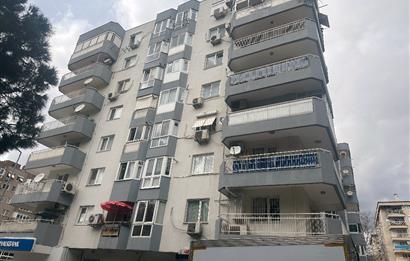 İzmir Bornova Merkez'de cadde üstü 3+1 daire 