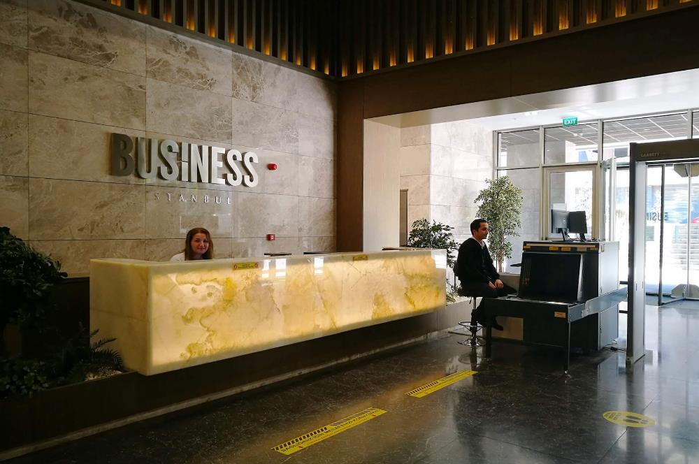 Business İstanbul'da 1+0, 78 m2 Dekorasyonlu Plaza Ofisi