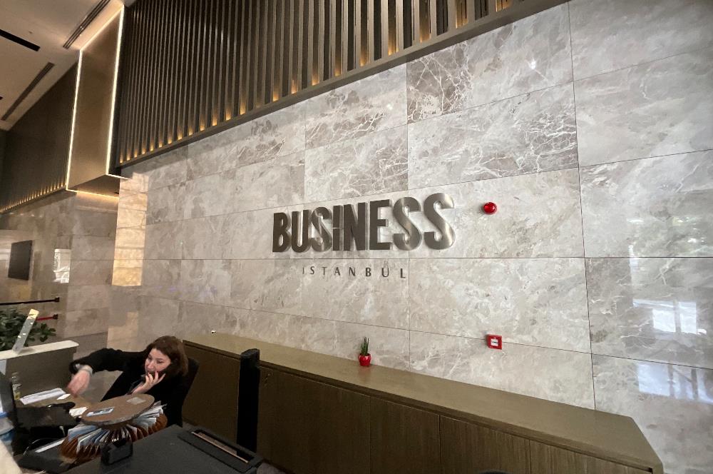 Business İstanbul'da 1+0, 78 m2 Dekorasyonlu Plaza Ofisi