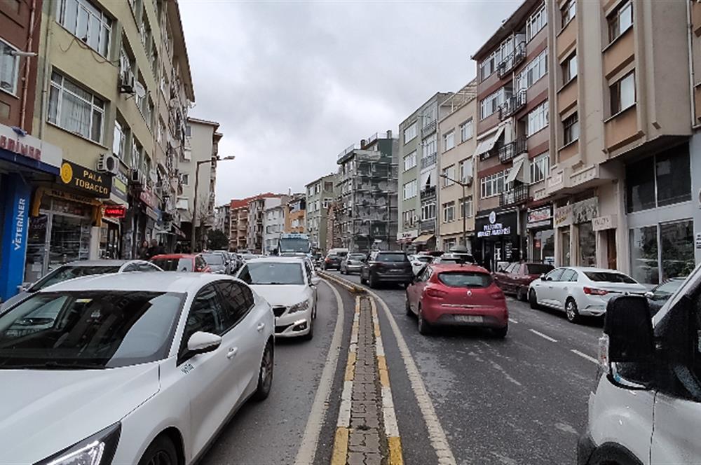 ACIBADEM CADDESİNDE SATILIK FIRSAT DÜKKAN