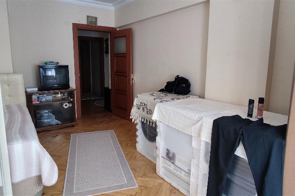 İÇERENKÖY'DE 3+1 SATILIK DAİRE 