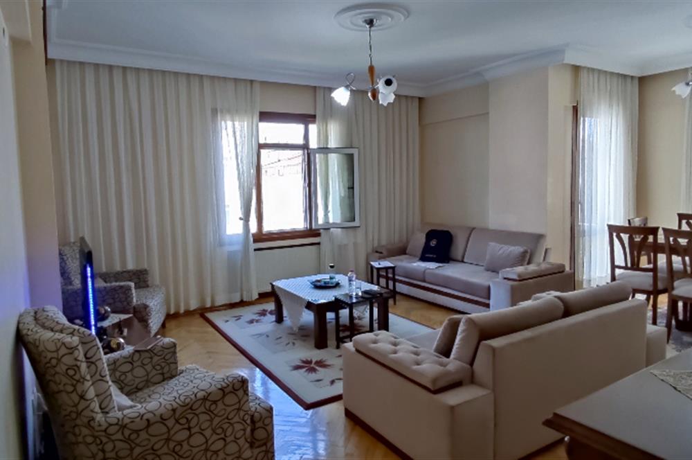 İÇERENKÖY'DE 3+1 SATILIK DAİRE 