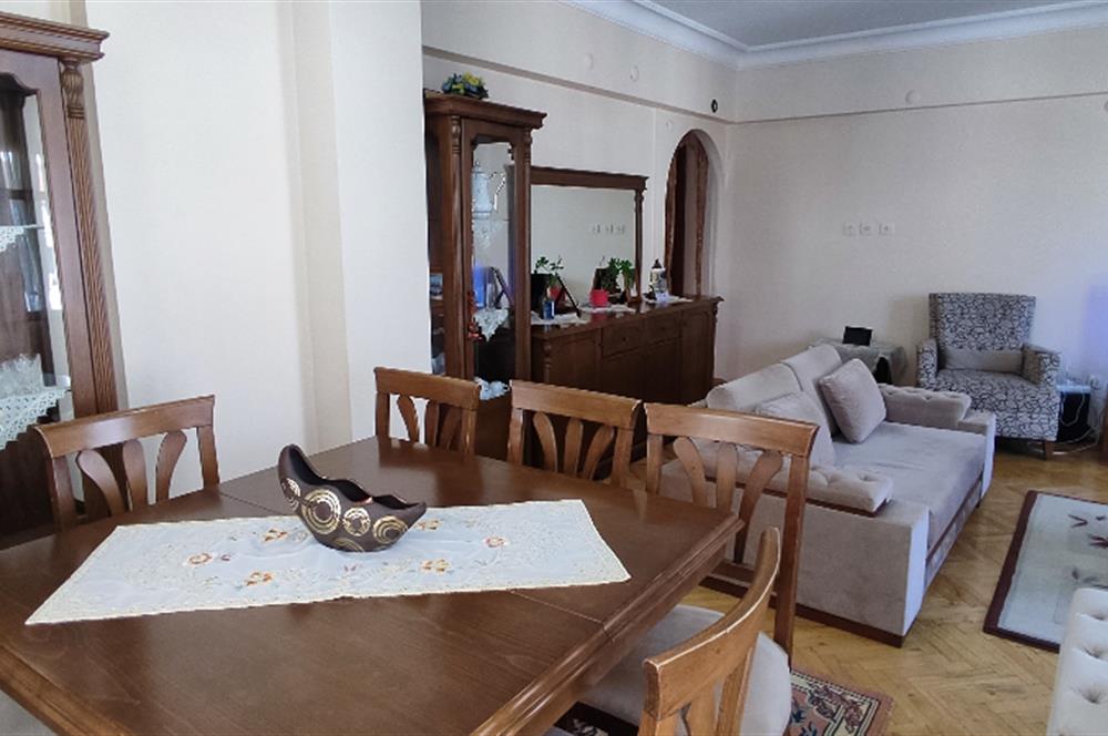 İÇERENKÖY'DE 3+1 SATILIK DAİRE 