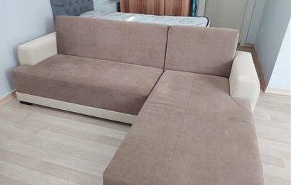 İçerenköy'de Metro ve Toplu Taşıma Araçlarına 5 Dak. Full Eşyalı kiralık 2+1 Daire