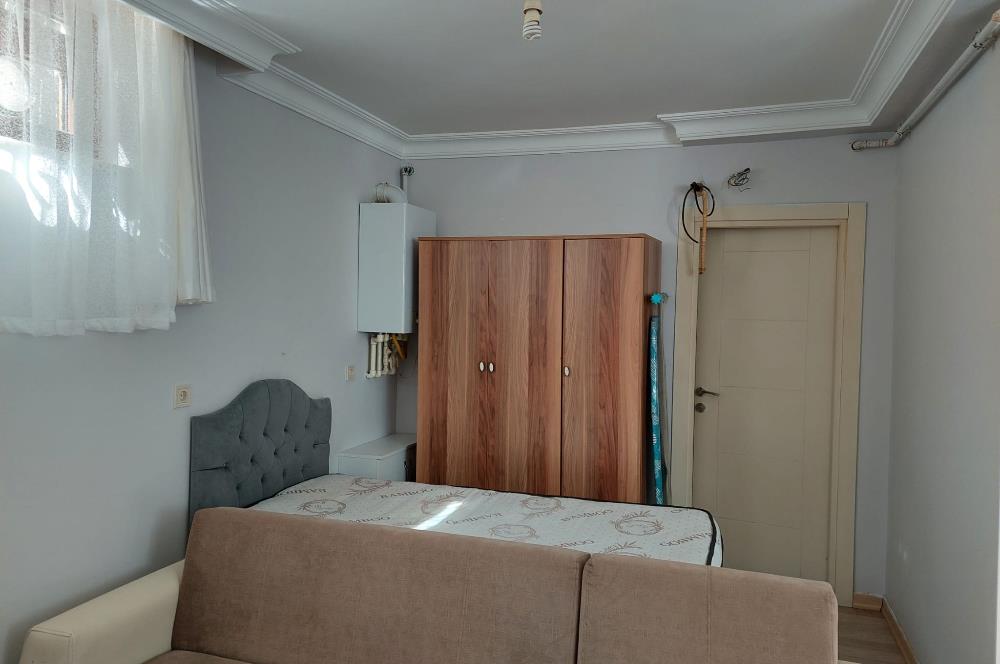 İçerenköy'de Metro ve Toplu Taşıma Araçlarına 5 Dak. Full Eşyalı kiralık 2+1 Daire