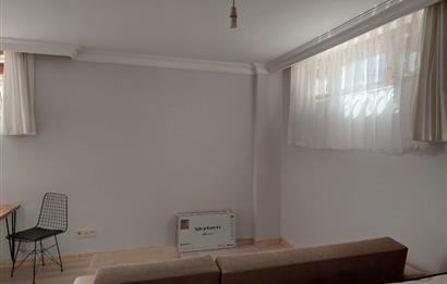 İçerenköy'de Metro ve Toplu Taşıma Araçlarına 5 Dak. Full Eşyalı kiralık 2+1 Daire