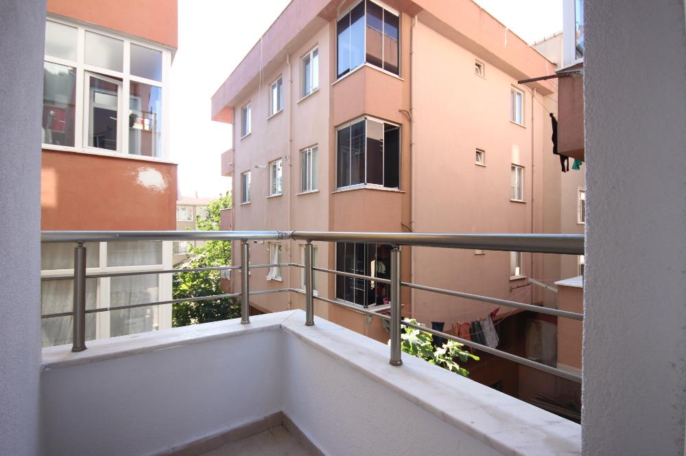 C21 Palmy den Sancaktepe de Genç Binada Satılık 2+1