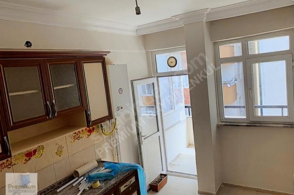 ZÜMRÜTEVLER TÜLİN CADDESİNDE 2+1  DAİRE