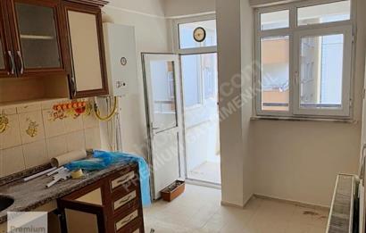 ZÜMRÜTEVLER TÜLİN CADDESİNDE 2+1  DAİRE