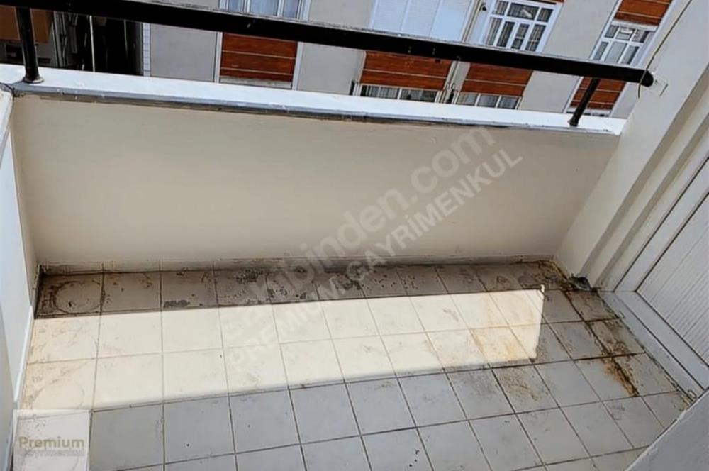 ZÜMRÜTEVLER TÜLİN CADDESİNDE 2+1  DAİRE