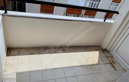 ZÜMRÜTEVLER TÜLİN CADDESİNDE 2+1  DAİRE