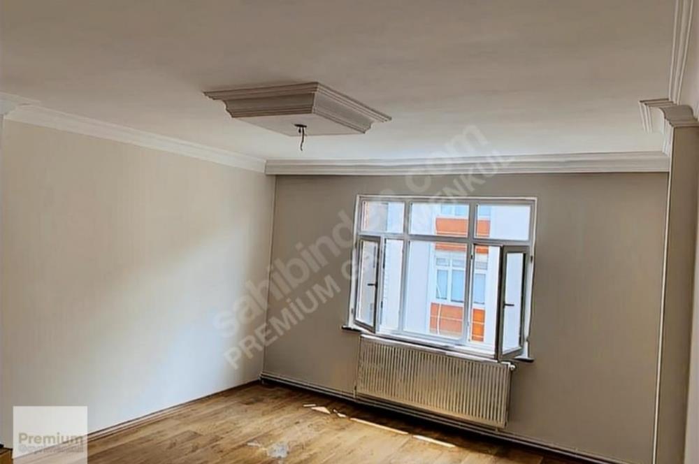 ZÜMRÜTEVLER TÜLİN CADDESİNDE 2+1  DAİRE