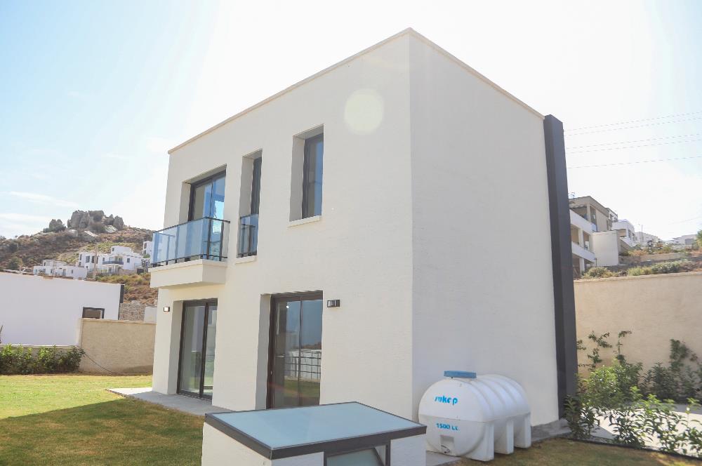 Bodrum Bağla'da Full Deniz Manzaralı 4+1 Tripleks Villa