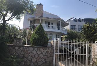 Mordoğan-Ardıç'ta Satılık müstakil Bahçeli villa  