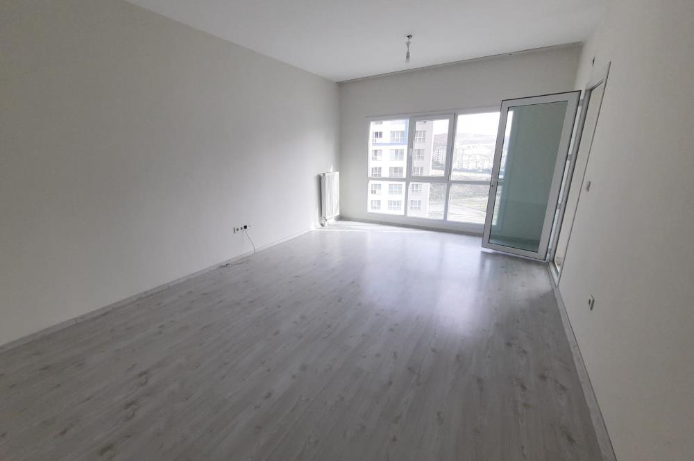 CENTURY 21. YILDIZ'DAN ARAKAT ÖNÜ AÇIK SATILIK 3+1 DAİRE