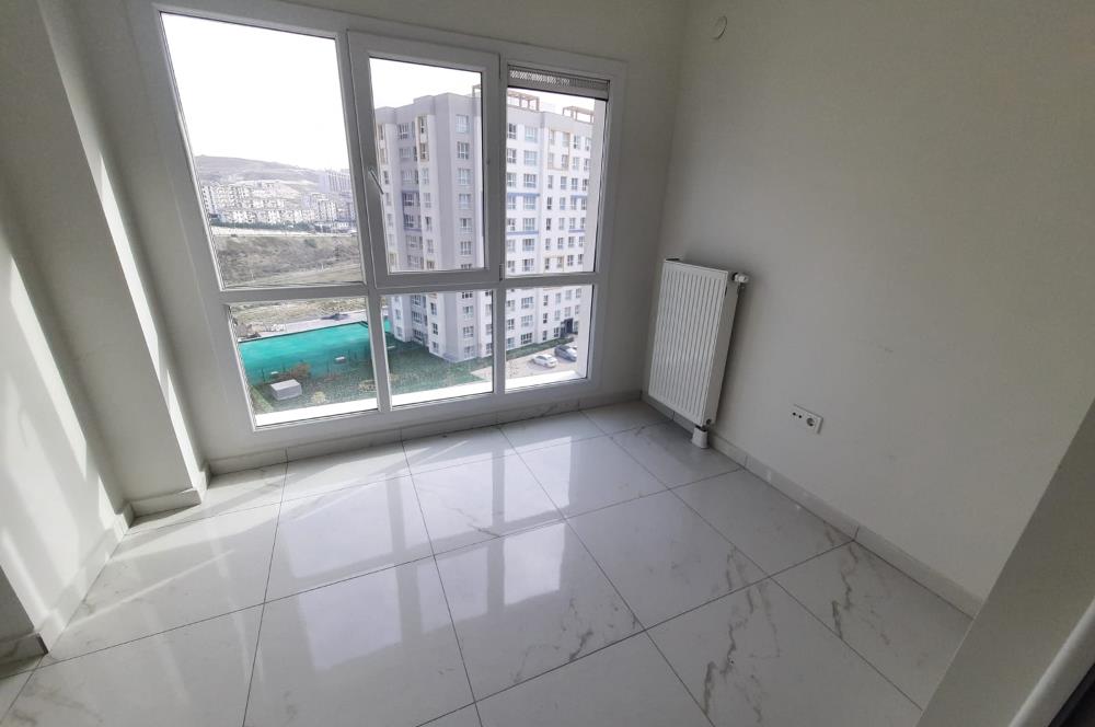 CENTURY 21. YILDIZ'DAN ARAKAT ÖNÜ AÇIK SATILIK 3+1 DAİRE