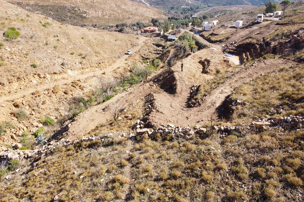 Bodrum Dereköy de Yerleşim Yerlerine Çok Yakın Yolu Açık 31 dönüm Satılık Arazi