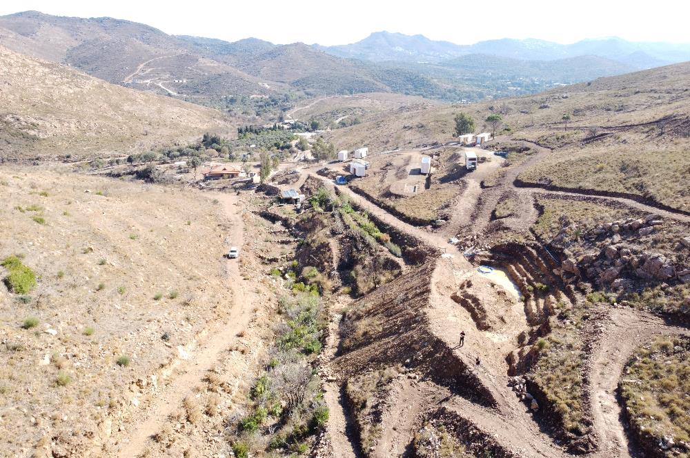 Bodrum Dereköy de Yerleşim Yerlerine Çok Yakın Yolu Açık 31 dönüm Satılık Arazi