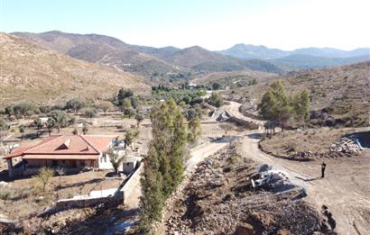 Bodrum Dereköy de Yerleşim Yerlerine Çok Yakın Yolu Açık 31 dönüm Satılık Arazi