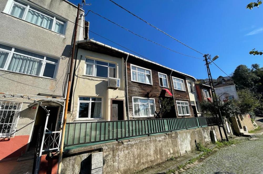 YALIKÖY'DE 264m2 KISMİ BOĞAZ MANZ. MÜSTAKİL EV