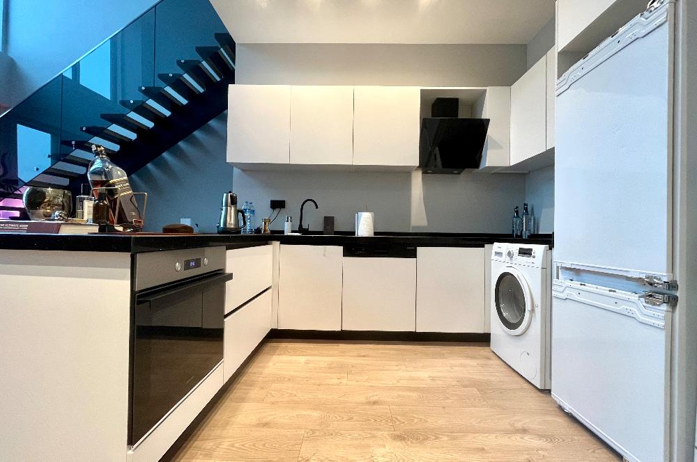 C21 NOVO'DAN CENTRAL BALAT'TA 28. KAT 1+1 SATILIK LOFT DAİRE