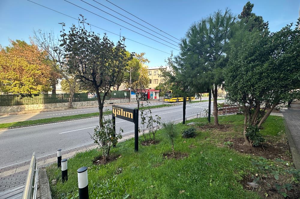 C21 NOVO'DAN KÜKÜRTLÜ CADDE ÜZERİ SATILIK DÜKKAN