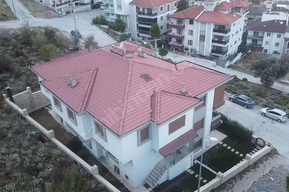 Denizli Bağbaşı'nda Muhteşem Manzaralı Lüks Villa