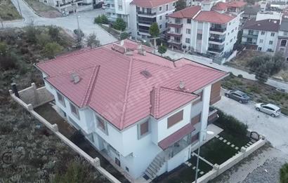 Denizli Bağbaşı'nda Muhteşem Manzaralı Lüks Villa