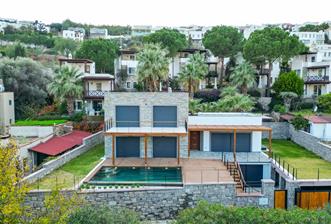 Bodrum Gündoğan Küçükbük Koyunda Müştemilatlı Tam Müstakil Villa