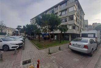 Kadıköy Osmanağa Mahallesinde Satılık Dükkan