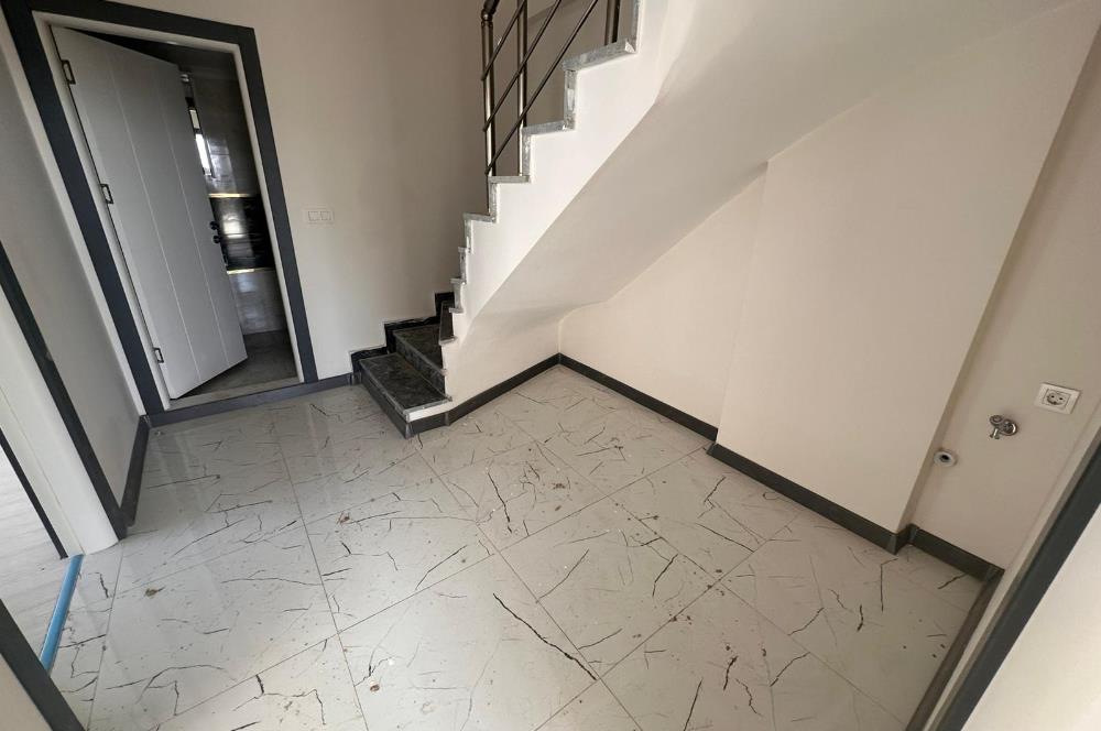 İZMİT BOĞAZOVA CADDESİNDE SATILIK 4+1 BAHÇE DUBLKES DAİRE