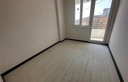 İZMİT BOĞAZOVA CADDESİNDE SATILIK 4+1 BAHÇE DUBLKES DAİRE