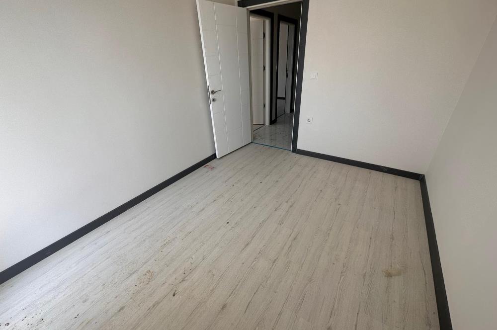 İZMİT BOĞAZOVA CADDESİNDE SATILIK 4+1 BAHÇE DUBLKES DAİRE