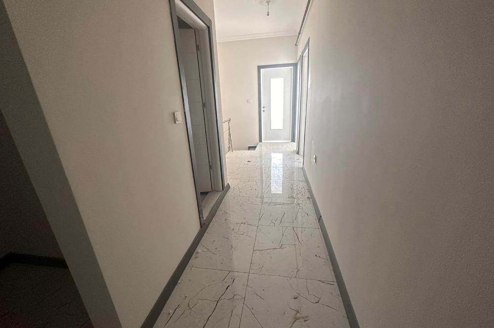 İZMİT BOĞAZOVA CADDESİNDE SATILIK 4+1 BAHÇE DUBLKES DAİRE