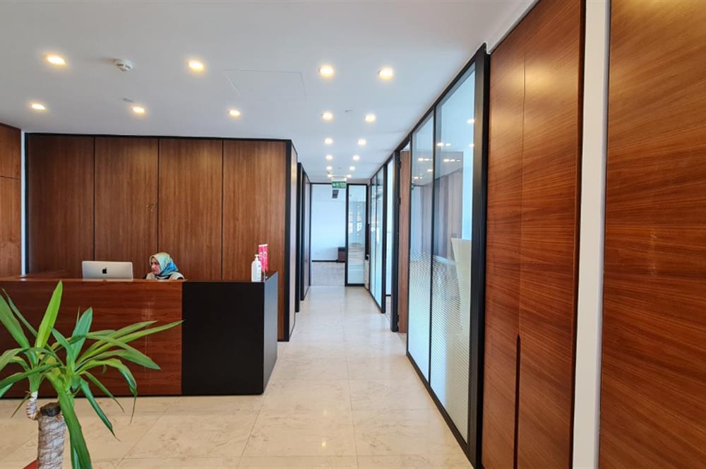 İstanbloom Satılık Ofis 330m2 Dekorasyonlu Taşınmaya Hazır & Boş