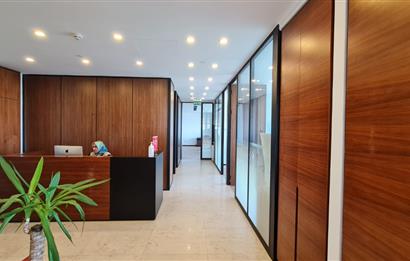 İstanbloom Satılık Ofis 330m2 Dekorasyonlu Taşınmaya Hazır & Boş