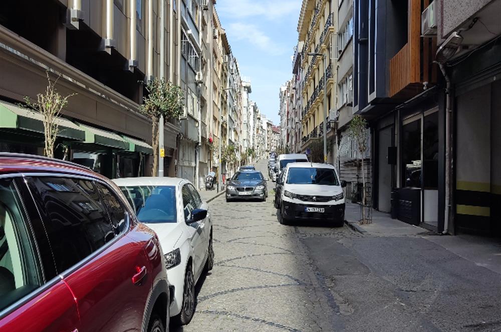 ŞİŞLİ BOMONTİ'DE İKİ KATLI KAPALI OTOPARK 