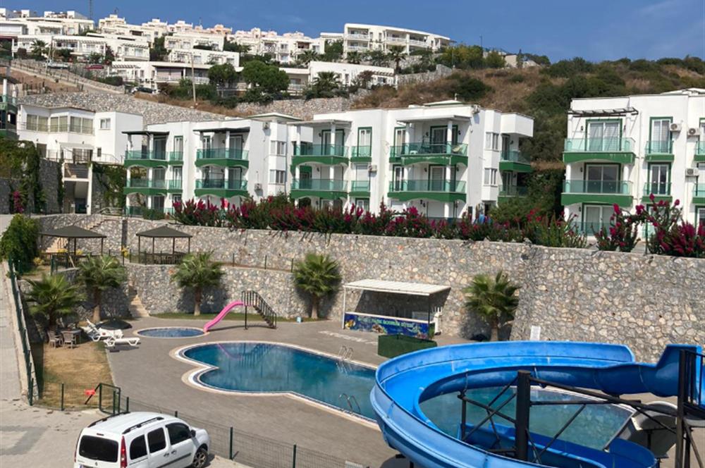 Bodrum Boğaziçi'de Göl Manzaralı, Aqua Parklı Site İçerisinde 2+1 Daire